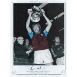 Football. Billy Bonds Signed 16x12 black and white photo with claret and blue shirt. Autographed