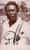 Pele signed 6x4 colour photograph. Edson Arantes do Nascimento (born 23 October 1940), known as