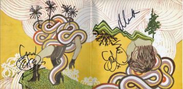 Music, Feeder multi-signed 45 RPM single with vinyl disc included. Signed by members of the band