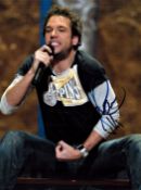 Comedian Dane Cook signed 10x8 colour photograph. Cook (born March 18, 1972) is an American stand-up