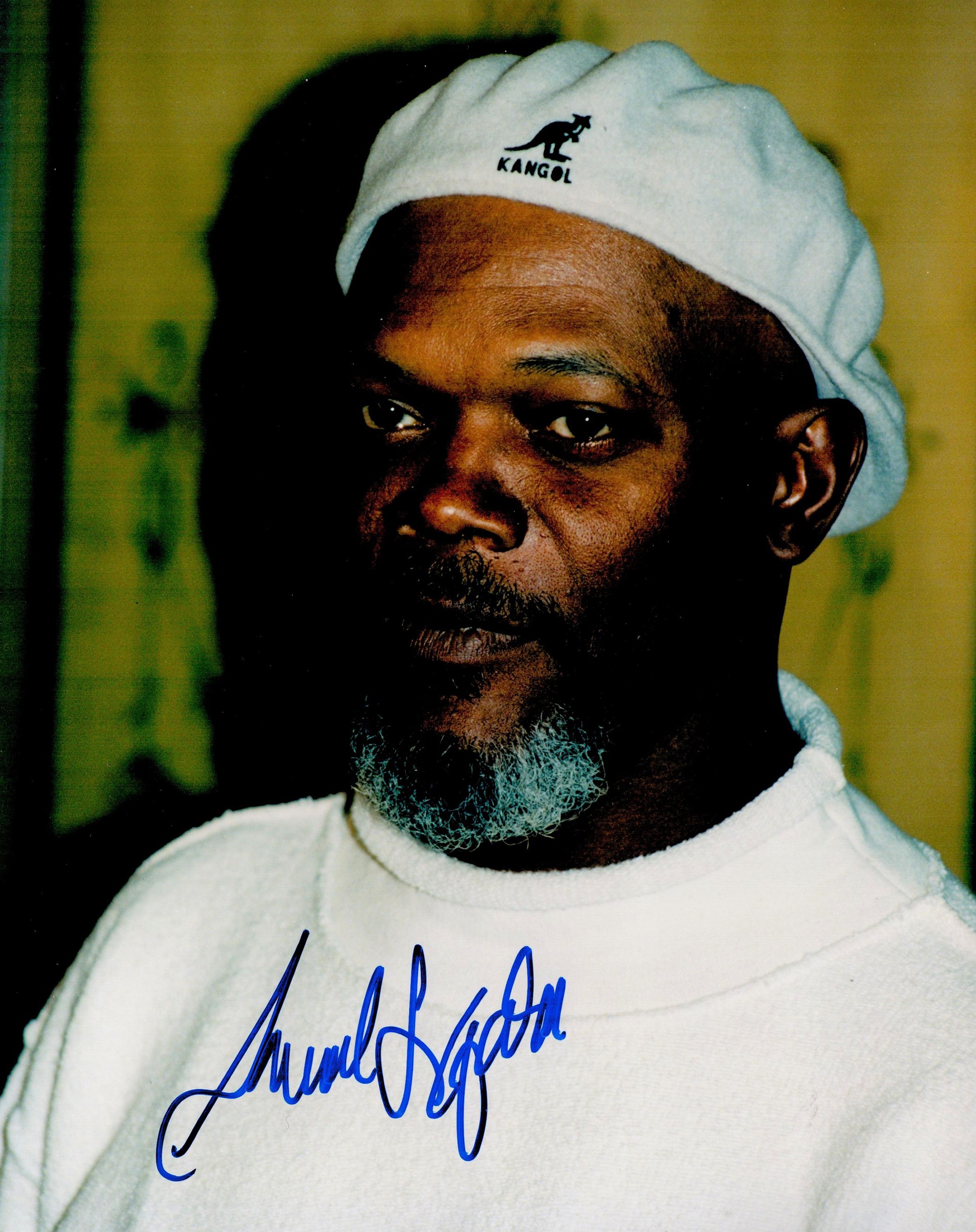 Samuel L Jackson signed 10x8 colour photo. Samuel Leroy Jackson (born December 21, 1948) is an