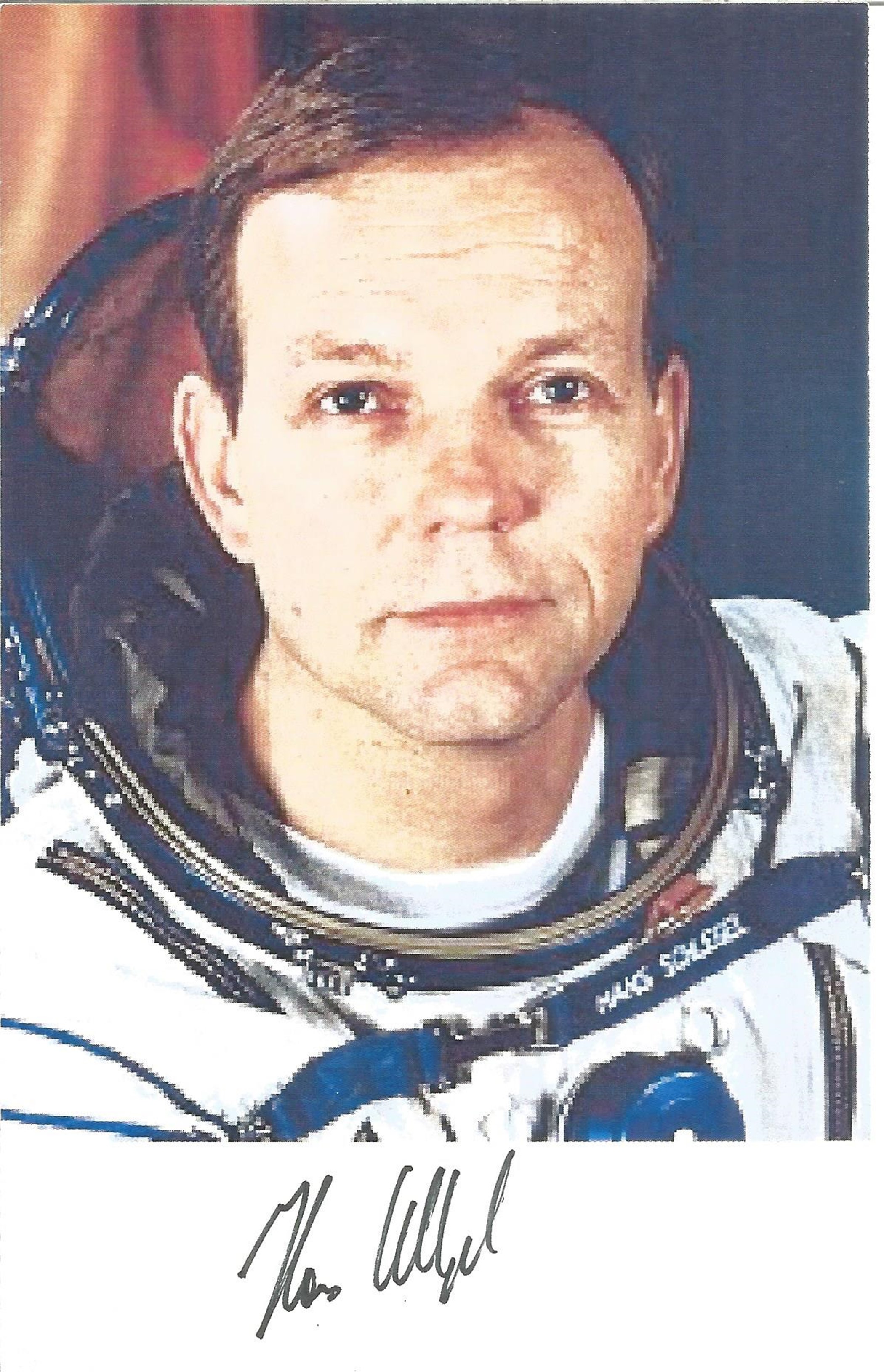 Hans Schlegel Soyuz Cosmonaut signed 6 x 4 colour photo. Good condition. All autographs come with