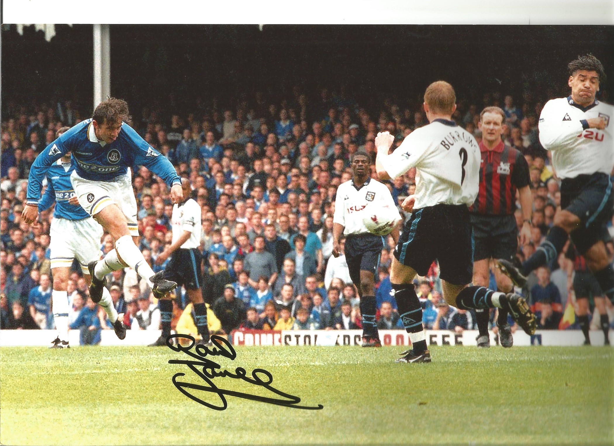 Gareth Farrelley Everton Signed 12 x 8 inch football photo. Good condition. All autographs come with