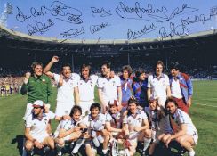 Autographed West Ham United 16 X 12 Photo - Col, Depicting A Superb Image Showing Players