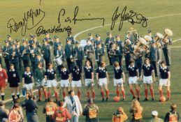 Autographed Scotland 12 X 8 Photo - Col, Depicting A Superb Image Showing Players Lining Up Shoulder