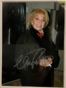 Elaine Paige OBE Hand signed 7. 5x5. 5 Colour Photo in black wood effect Frame measuring 16x13