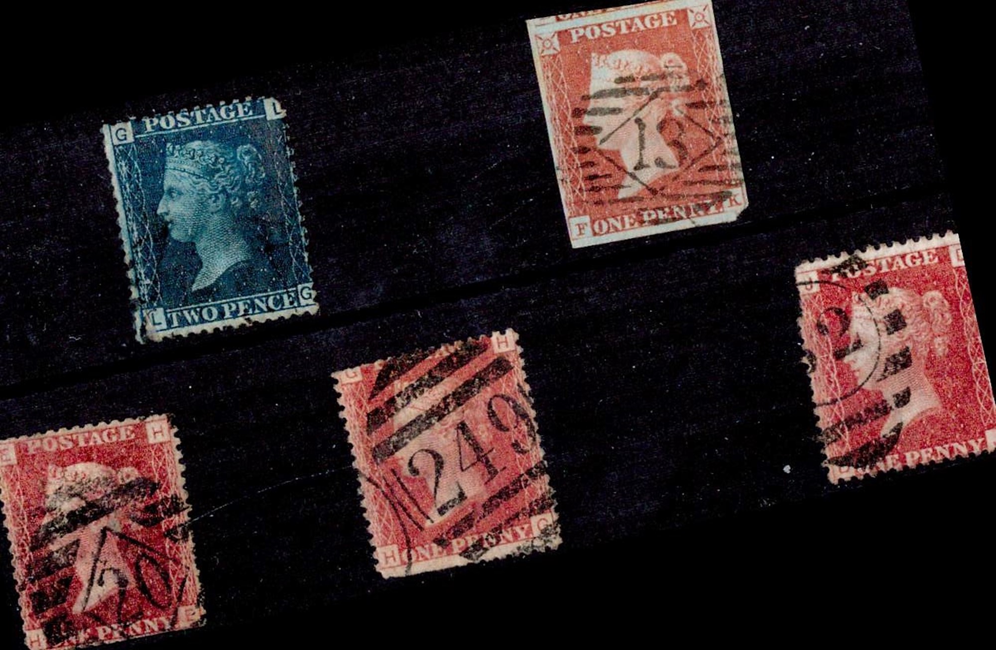 GB 5 Old Stamps. Good condition. We combine postage on multiple winning lots and can ship worldwide.