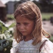 Forrest Gump 8x10 photo signed by actress Hannah Hall as young Jenny. Good condition. All autographs