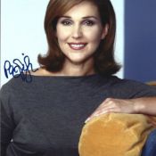 Peri Gilpin signed 10x8 colour photo. American actress. She portrayed Roz Doyle in the television