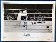 Henry Cooper signed 16x12 black And white photo picture during his 1963 clash with Cassius Clay at