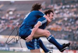 Autographed Paul Mariner 12 X 8 Photo - Col, Depicting Mariner Celebrating With His Ipswich Team