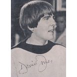 Davy Jones The Monkees Singer Signed Vintage Picture. Good condition. All autographs come with a