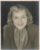 Patricia Ellis signed 10x8 vintage sepia photo comes with original mailing envelope dated 16th March