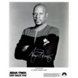 Avery Brooks signed 10x8 Star Trek Deep Space Nine promo photo pictured as Captain Benjamin Sisko.