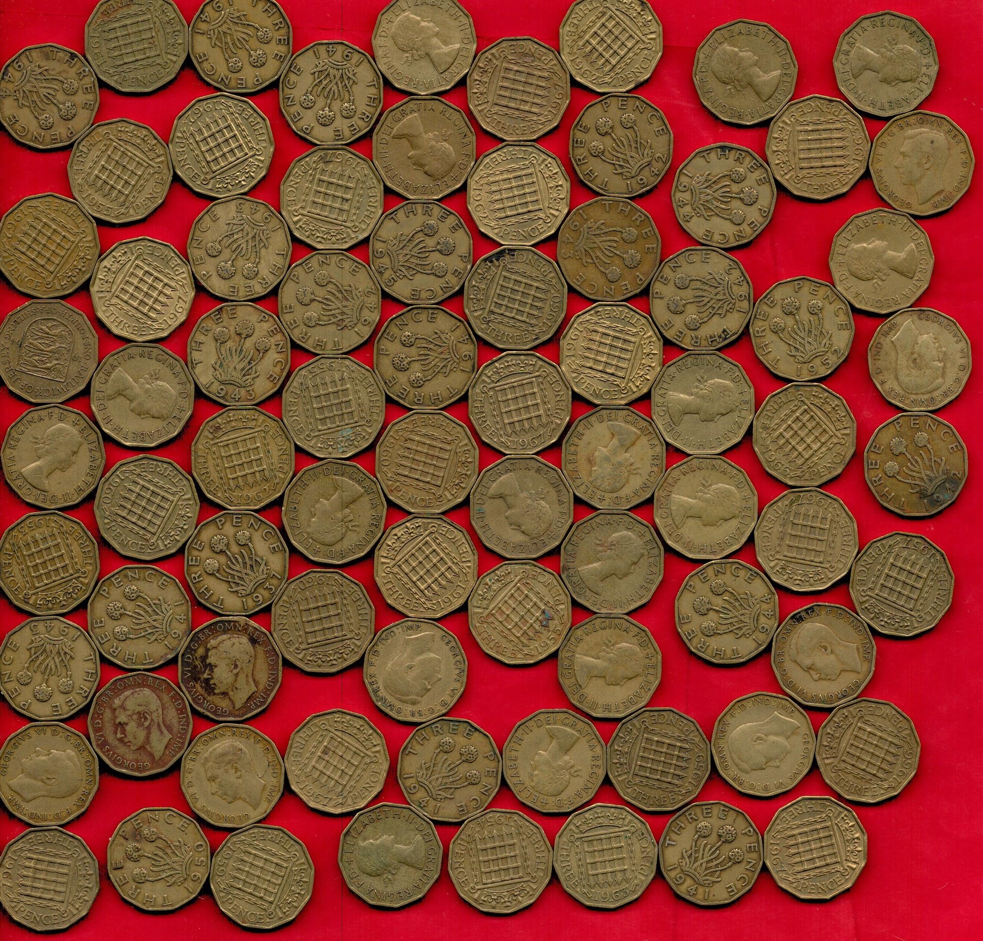 79 Brass 3 pence coins Threepenny Bits 1940s - 1960s Good Condition. Est.