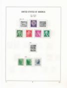 USA used Stamps in A Davo Album, with Stamps from 1954 to 1990s containing approx 500 Stamps good