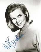 Honor Blackman signed stunning 10x8 black and white photo. Honor Blackman (22 August 1925 – 5