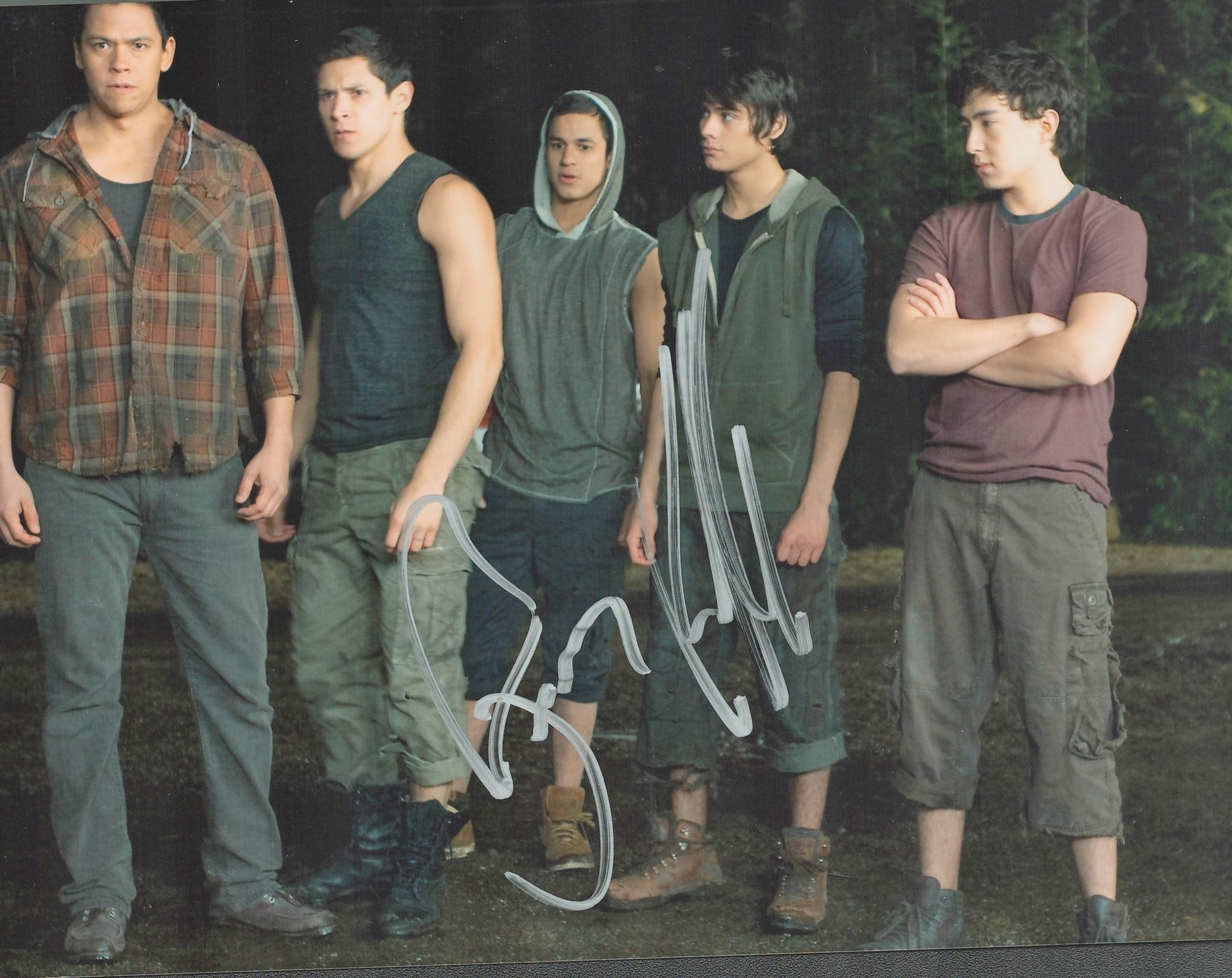 Bronson Pelletier Canadian Actor Signed 10x8 Colour Photo From The Twilight Saga Films. Good