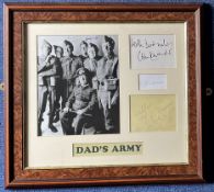 Dads Army multisigned 20x18 framed and mounted signature includes Ian Lavender, Clive Dunn, Bill