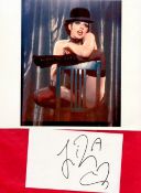 Liza Minnelli signed 6x4 white card and 9x7 Cabaret colour photo. Liza May Minnelli is an American