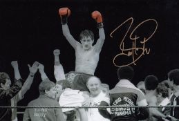 Autographed Barry Mcguigan 12 X 8 Photo Colorized, Depicting The Irish Boxer In Celebration After