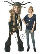 Actress Kristen Wiig signed 10x8 colour image featuring Wiig alongside her character from the