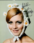 Twiggy Lawson signed 10x8 colour photo. Dame Lesley Lawson DBE (née Hornby; born 19 September