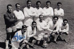 Autographed Raymond Kopa 6 X 4 Photo B/W, Depicting The 1957 European Cup Winners – Real Madrid,