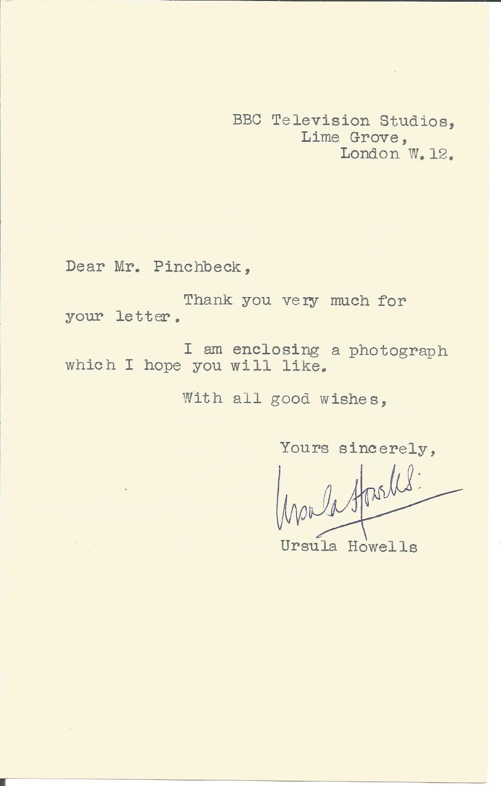 Actress Ursula Howells typed signed letter replying to an autograph request. Ursula Howells (17