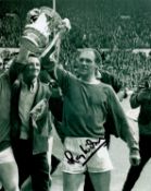Ray Wilson signed Everton FA Cup Winners 10x8 black and white photo. Ramon Wilson, MBE (17