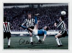 Football Dennis Tueart signed 16x12 colour print pictured in action for Manchester City in the