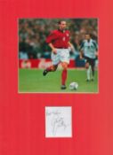 Football, Gareth Southgate matted 16x12 signature piece featuring a colour photograph picturing