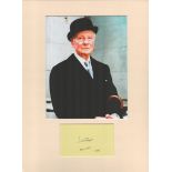 Actor, John Gielgud matted 16x12 signature piece featuring a colour photograph and a signed card.