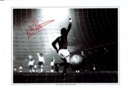 Football Willie Morgan 16x12 Manchester United black and white photo. Good condition. All autographs