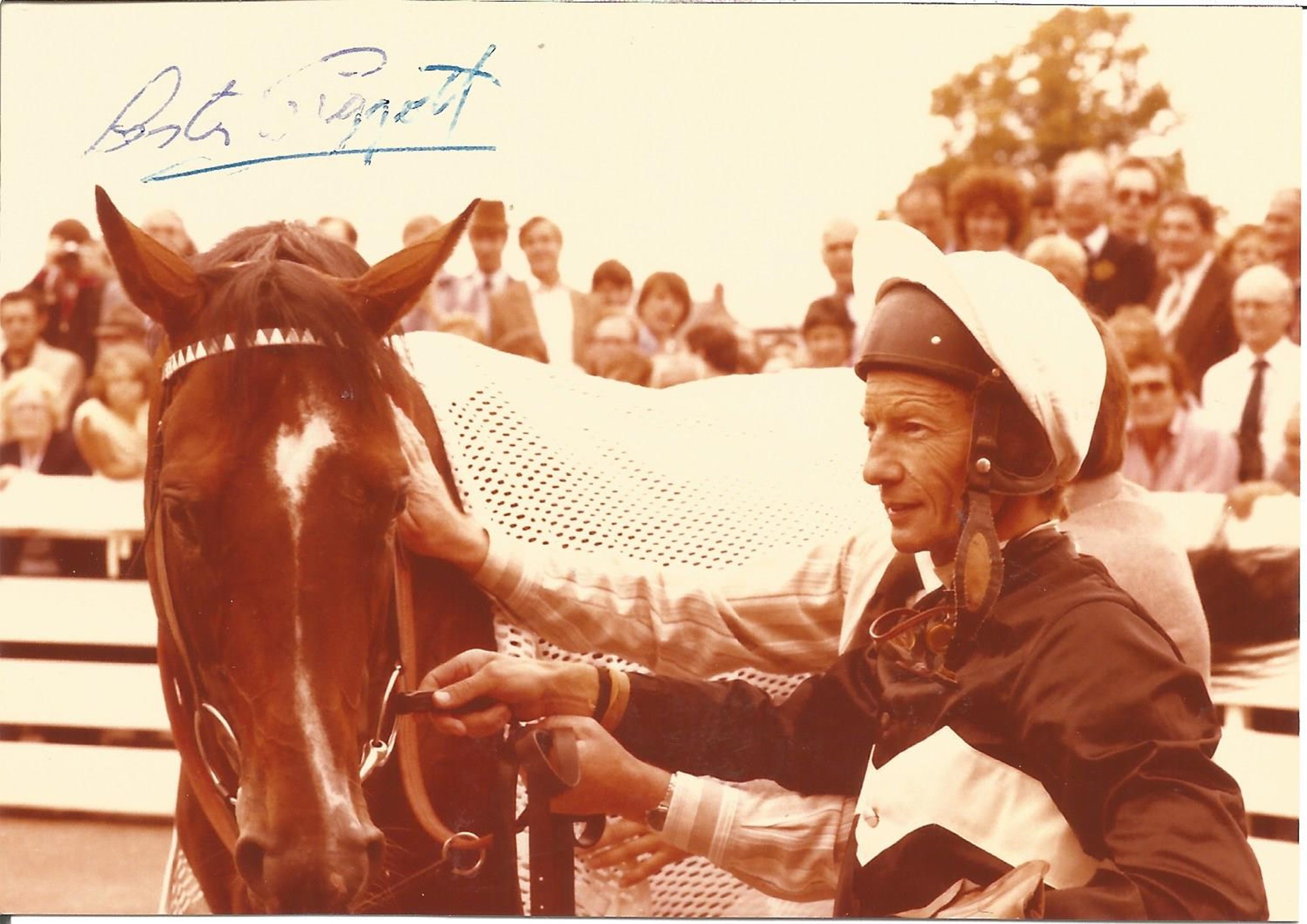 Jockey Lester Piggott Signed 5x3. 5 Colour Photo. Photo taken at Newbury as the 4000th Winner.