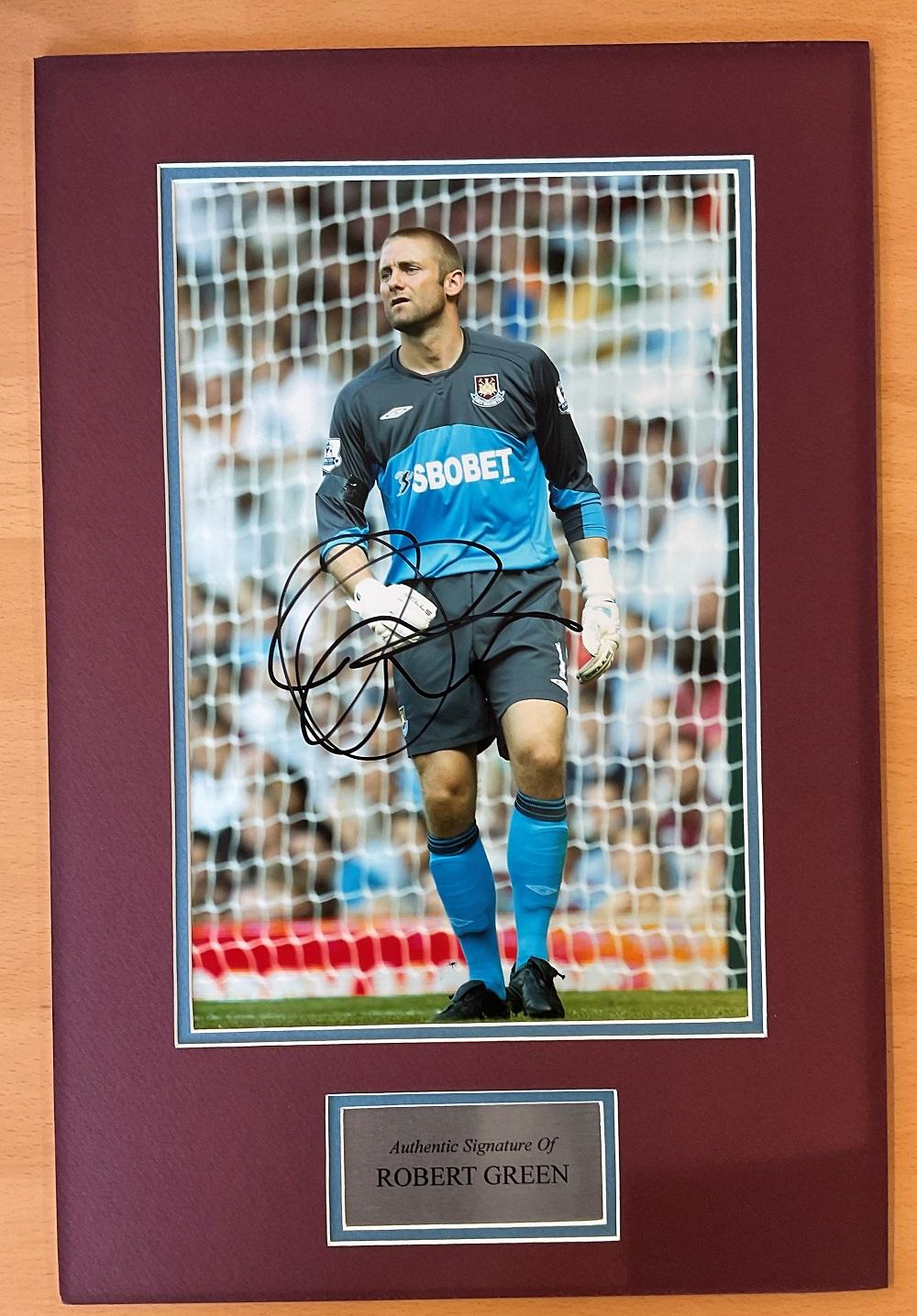 Football. Robert Green 17x12 matted signature piece with Personalised Name Plaque. Photo Shows Green