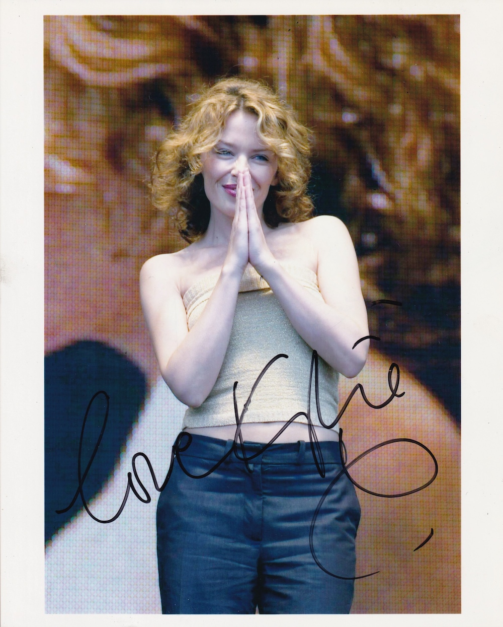 Kylie Minogue, Chart Topping Singer Actress, 10x8 inch Signed Photo. Good condition. All