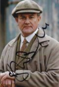 Hugh Bonneville, Downton Abbey Actor, 6x4 Signed Photo. Good condition. All autographs come with a