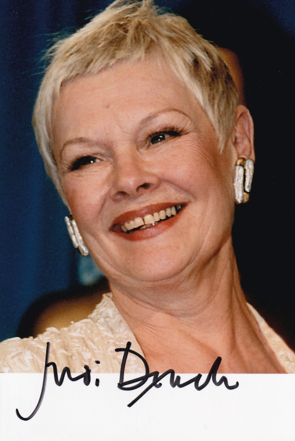 Judi Dench, James Bond Film Actress, 6x4 Signed Photo. Good condition. All autographs come with a