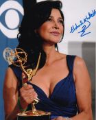 Shohreh Aghdashloo, Popular Iranian Actress, 10x8 inch Signed Photo. Good condition. All