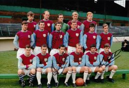 Autographed Burnley 12 X 8 Photo Col, Depicting A Superb Image Showing Players Posing For A Squad