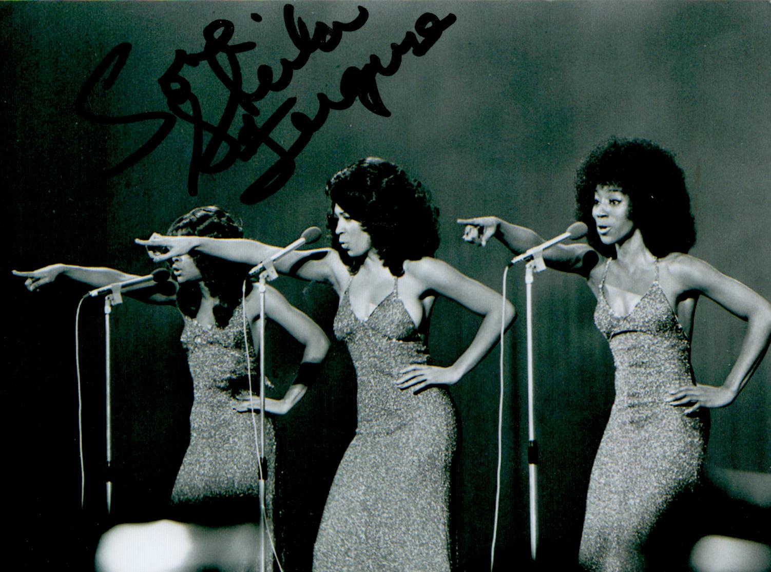 TV Film Sheila Ferguson signed 6x4 Three Degrees vintage black and white photo. Sheila Diana