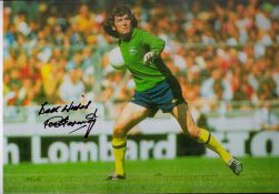 Sport Arsenal Goalkeeper Pat Jennings Personally Signed 18x12 Colour Print. Print Shows Jennings