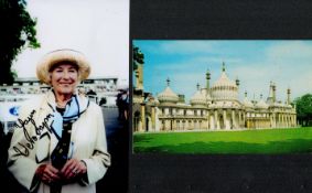 Music Vera Lynn collection includes a 6x4 signed colour photo and signed postcard by Lynn herself.