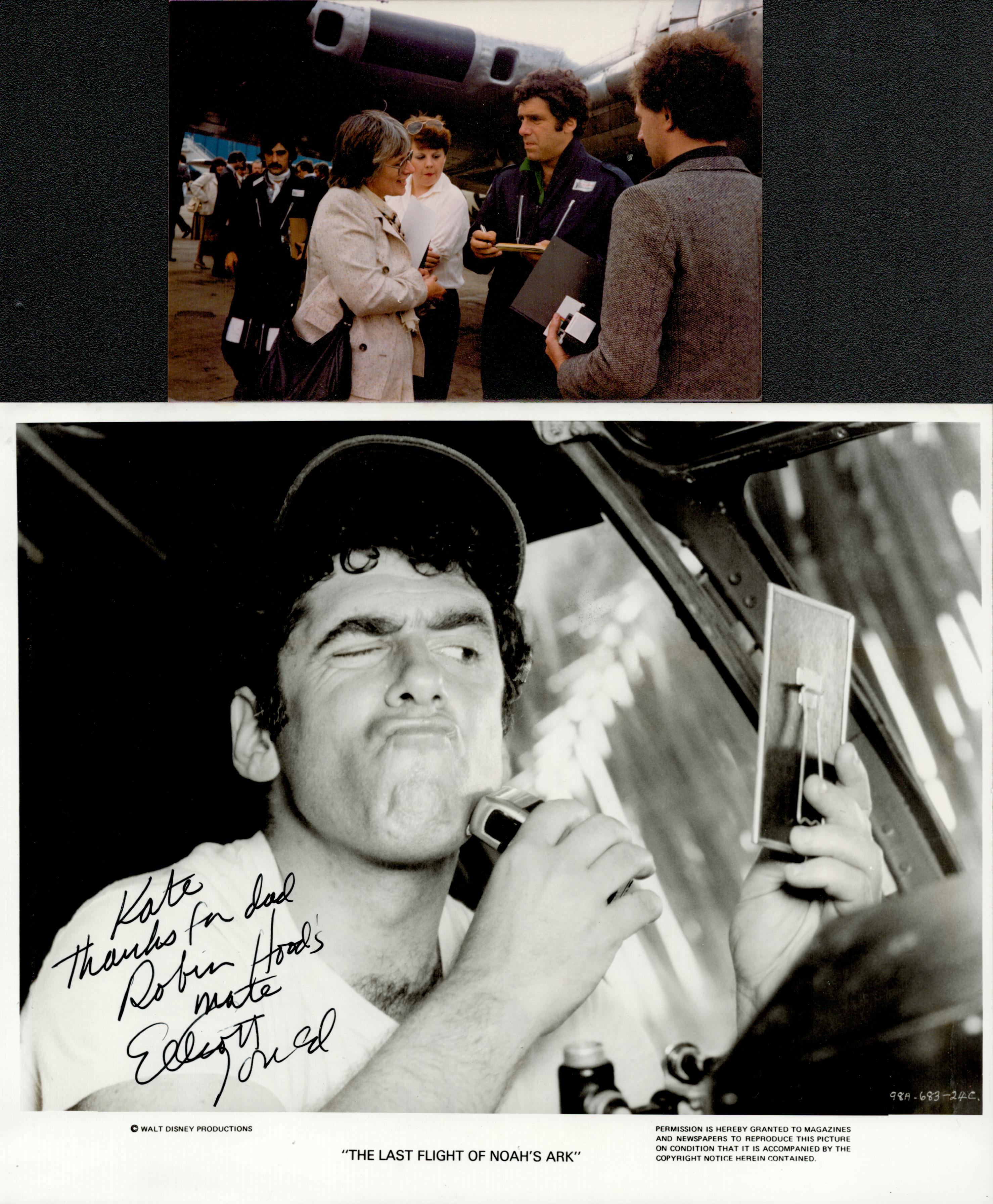 TV Film Elliott Gould signed 10 x 8 black and white photo. Also includes unsigned 6 x 4 behind the