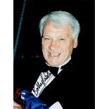 Bobby Robson signed 8x6 colour photo. Sir Robert William Robson CBE (18 February 1933 - 31 July