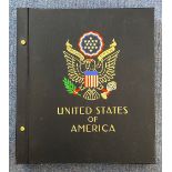 USA used Stamps in A Davo Album, with Stamps from 1954 to 1990s containing approx 500 Stamps good