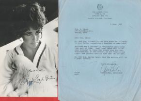 Elizabeth Taylor signed 10x6 black and white vintage photo inscribed Elizabeth Burton comes with