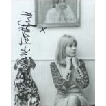 Marianne Faithfull signed 10x8 vintage black and white photo. Marianne Evelyn Gabriel Faithfull (