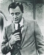 Robert Vaughn signed The Man from Uncle 10x8 black and white photo. Robert Francis Vaughn (